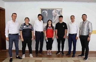 Başkan Özcan, Nazilli’nin şampiyonlarını ağırladı