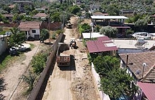 Efeler’de selin izleri siliniyor