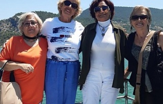 EMEKLİLER ARAPAPIŞTI’DA STRES ATTI