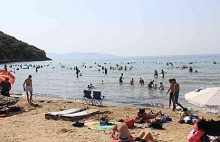 Havalar ısındı, halk denize akın etti