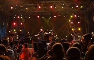 Koray Avcı, sahne performansı ile Koçarlı’’yı...