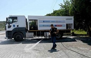 Kuşadası’nda cadde ve sokaklar temizlendi