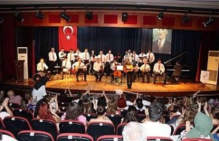 Nazilli’de Otizm Orkestrası ve Korosu konser verdi