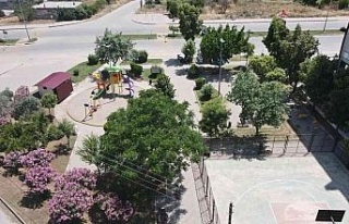 Nazilli’deki parklarda aydınlatma sistemleri yenileniyor