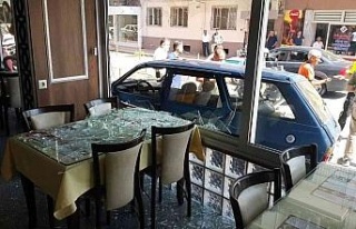 Aydın’da faciadan dönüldü: Kaza yapan otomobil...