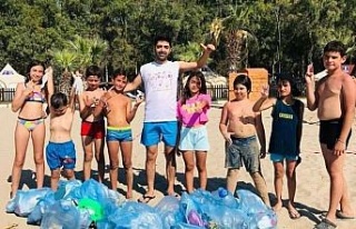 Aydınlı öğrencilerden sahil temizliği