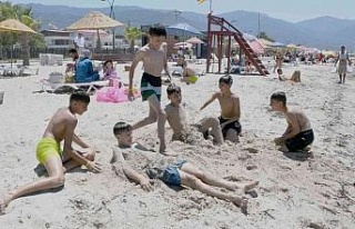 Nusaybinli çocuklar Kuşadası’nda denizle buluştu