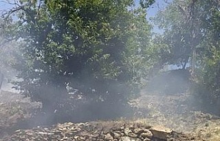 Akçaköy’de 2 farklı noktada çıkan yangın söndürüldü