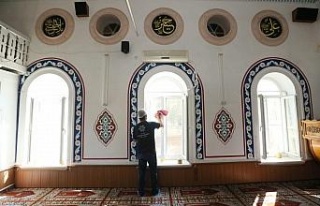 Aydın Büyükşehir Belediyesi cami temizliklerini...