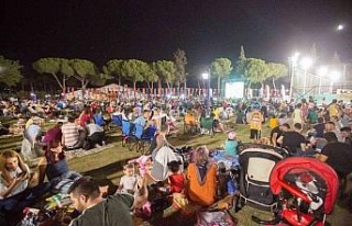 ‘Kral Şakir’ Aydın Tekstil Park’ta çocuklarla...