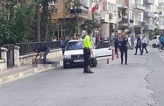 Tartıştığı kişiyi öldürüp, emniyetin önünde...