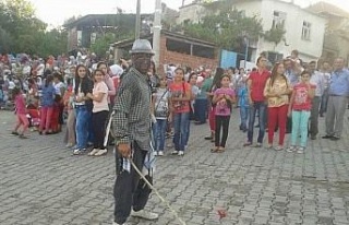 Teknolojiye yenilmeyen Tekeler Köyü’nde gelenekler...