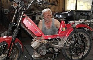 53 yıldır mesleğini ilk günkü heyecan ile sürdürüyor