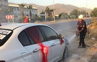 Gelin arabası küle döndü