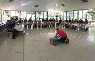 Jandarma personeline Temel İlk Yardım Eğitimi verildi