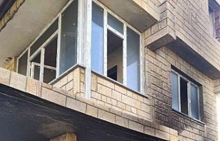 Kuşadası’ndaki ev yangına itfaiye hızlı müdahale...