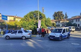 Marketteki kediye şiddet uyguladığı ileri sürülen...