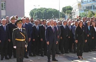 Aydın’da 29 Ekim kutlamaları çelenk sunma töreni...