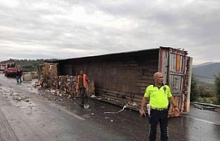 Aydın’da yağmur yağdı araçlar yoldan çıktı