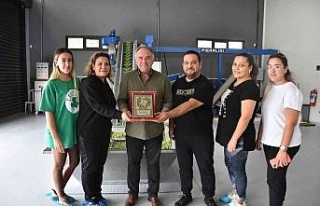 Başkan Öndeş üreticileri onurlandırdı