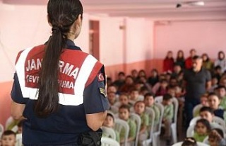 Jandarma eğitimleriyle, çocuklar bilinçleniyor
