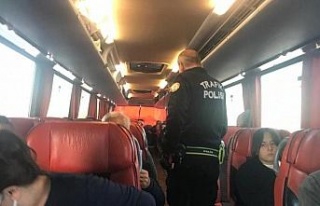 Otogarda emniyet kemeri denetimi yapıldı, yolcular...