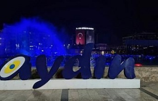 Aydın kent meydanında ’mavi’ ışıkla diyabete...