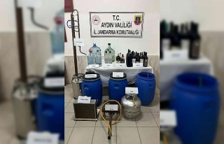 Didim’de 350 litre kaçak içki ele geçirildi