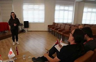 Efeler Belediyesi Şehir Tiyatrosu yeni yeteneklerini...