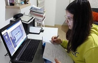 Kendisi Van’da Dersi Aydın’da