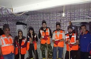 Antalya’daki sel felaketine, Aydın’daki gönüllülerden...