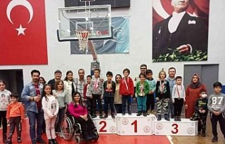 Aydın’da minik satranç şampiyonları ödüllendirildi