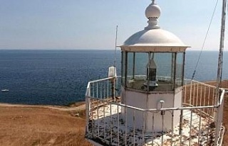 Gemicilerin yol arkadaşı asırlık deniz fenerleri,...
