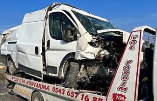 Kontrolden çıkan minibüs takla attı: 1 yaralı