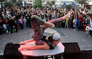 Kuşadası’nda yeni yıl kutlamaları erken başladı