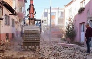 Nazilli Belediyesi ekipleri saha çalışmalarına...