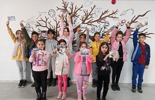 Ortaklar Genç Ofis kartpostal geleneğini sürdürüyor