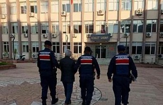 Yedi ayrı dosyadan aranıyordu, Köşk’te yakalandı