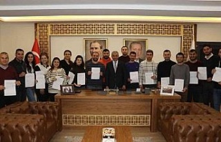 Başkan Kaplan sözleşmeli personelin kadro sevincine...