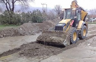 Efeler Belediyesi ekipleri olumsuzluklara anında...