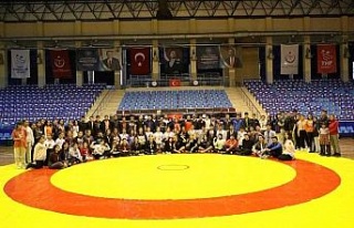 Genç güreşçiler Aydın’ı temsil etmek için...