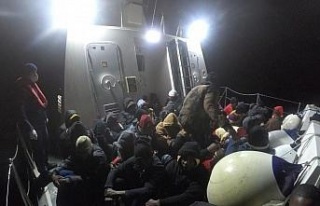 Kuşadası’nda 45 düzensiz göçmen kurtarıldı