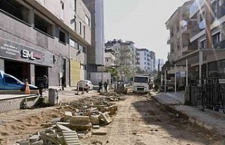 Kuşadası’nda üstyapı çalışmaları devam ediyor