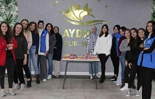 Mardin yolunda ördüğü çanta projeye dönüştü