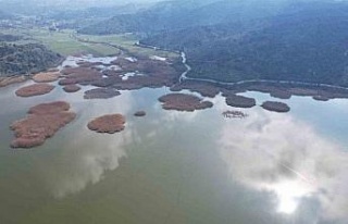 Azap Gölü’nün havadan manzarası mest etti