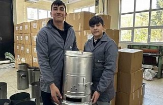 Depremzede öğrenciler, soba üretip memleketlerine...
