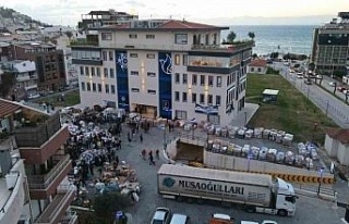 Kuşadası’ndan afet bölgesine destek yağıyor