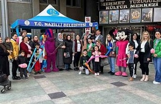 Nazilli’de depremzede çocuklar ile kucaklaştılar