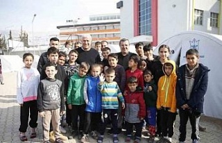 Başkan Atay, Kahramanmaraş’ta depremzedelerin...