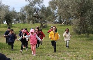 Efeler’in minikleri Orman Haftası’nı doğayla...